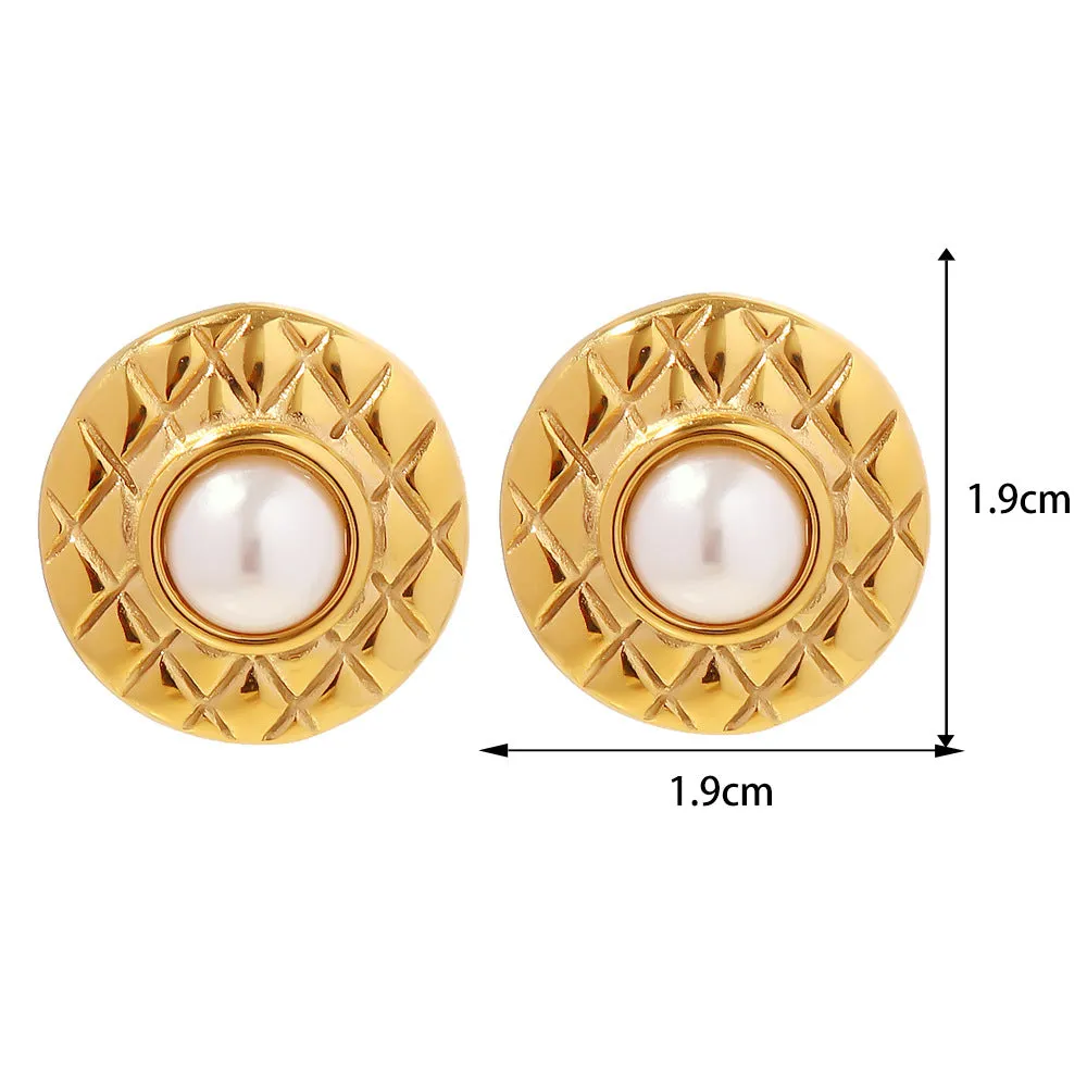 18K Gold Exquisite and Fashionable Diamond Pattern Inlaid Pearl Design Versatile Earrings