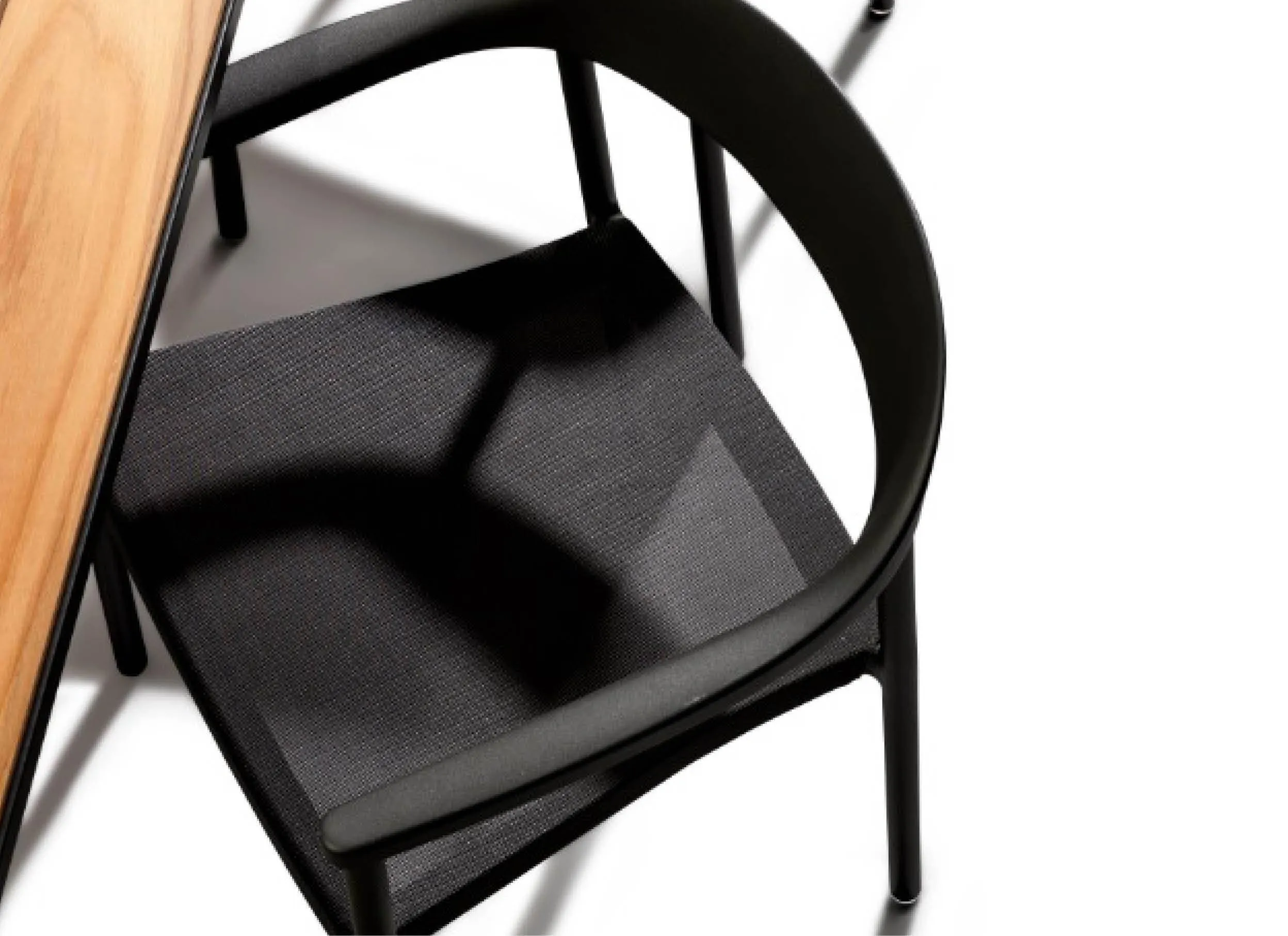 Illum Armchair