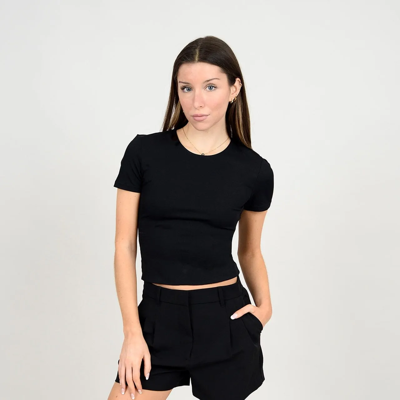 ROXI CREWNECK (BLACK)