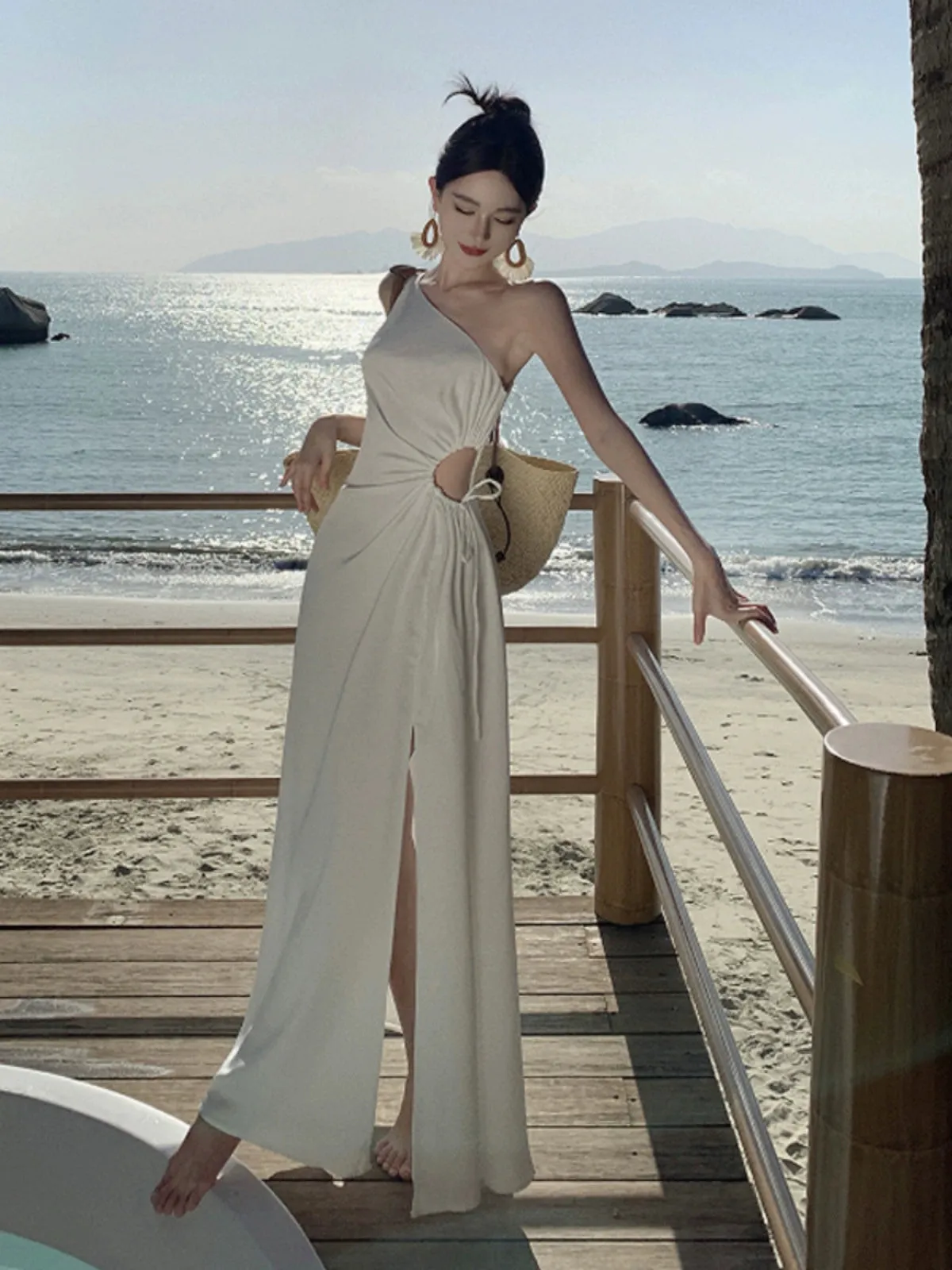 Sanya Holiday Cut Out Waist-Baring Slim-Fit Beach Dress with Suspenders